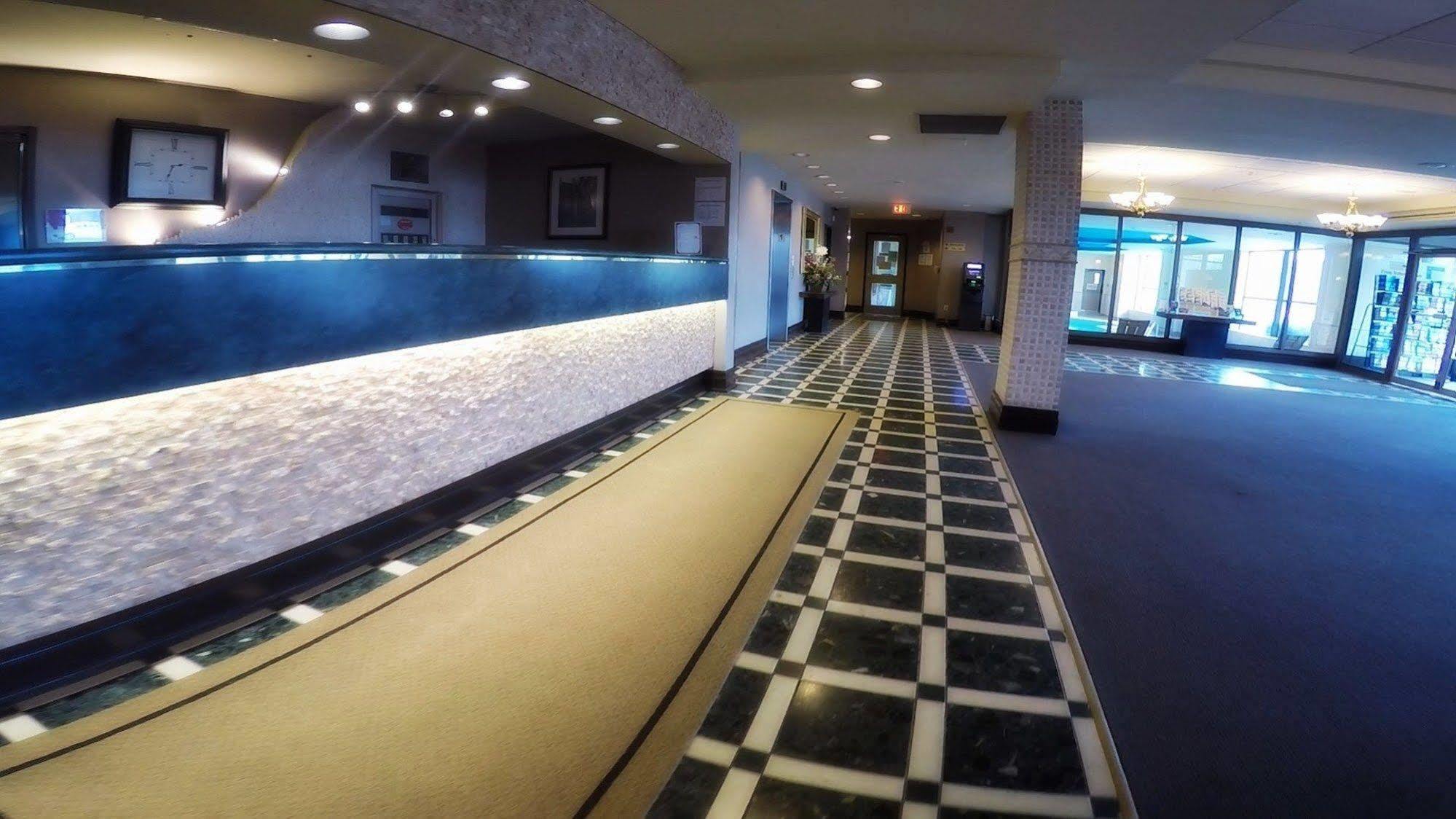 Days Inn By Wyndham Niagara Falls Lundys Lane エクステリア 写真