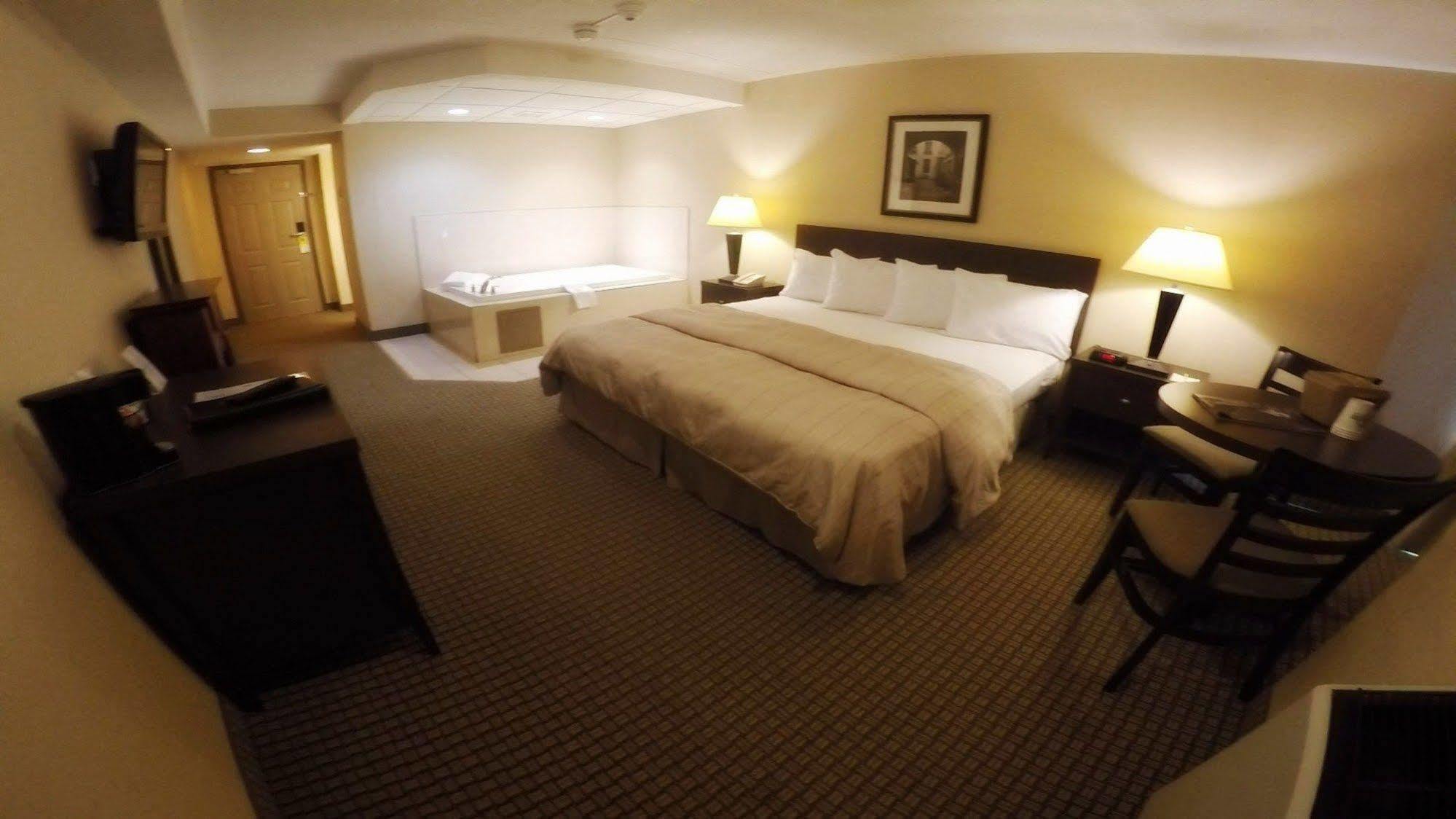 Days Inn By Wyndham Niagara Falls Lundys Lane エクステリア 写真