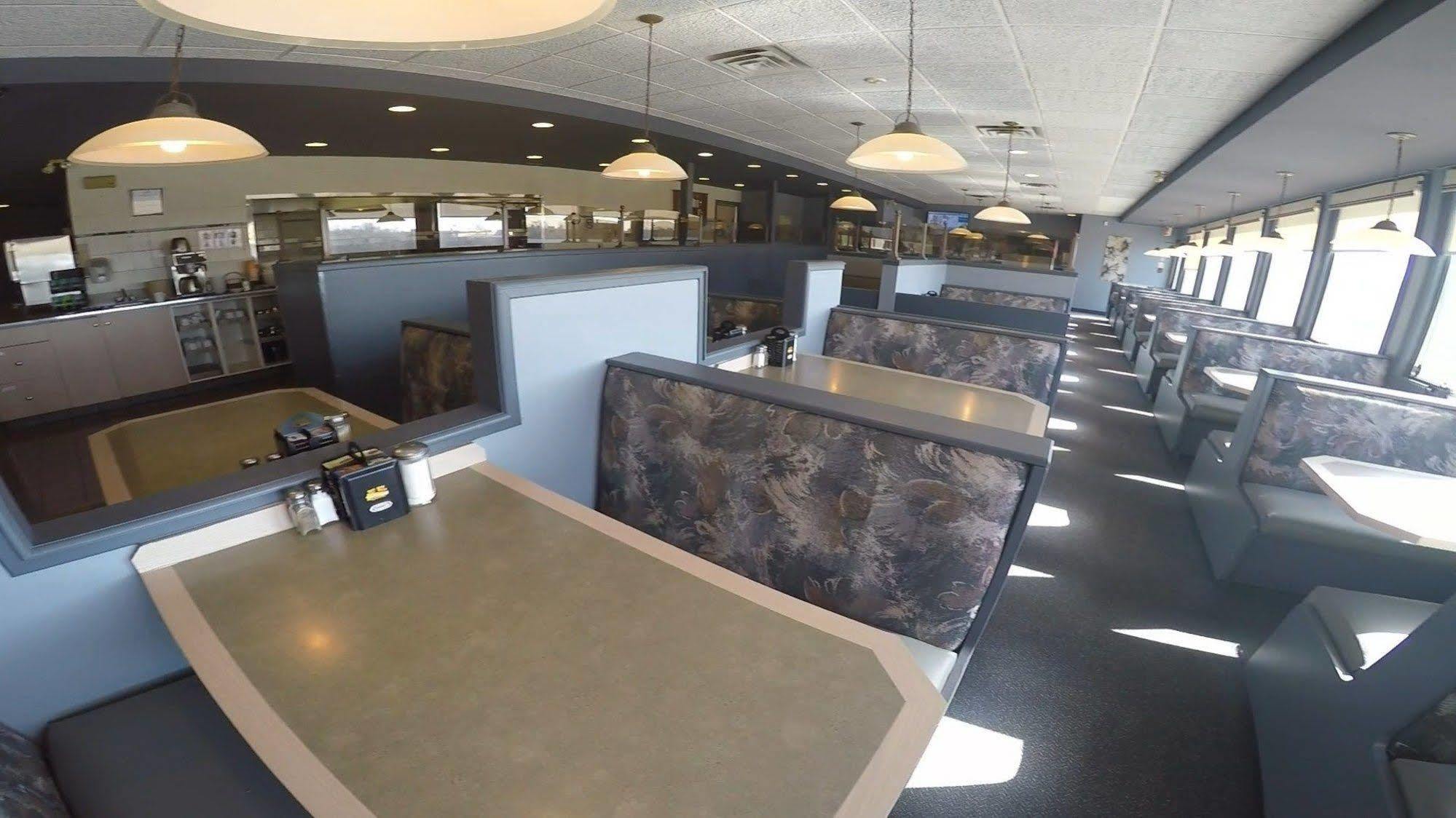 Days Inn By Wyndham Niagara Falls Lundys Lane エクステリア 写真