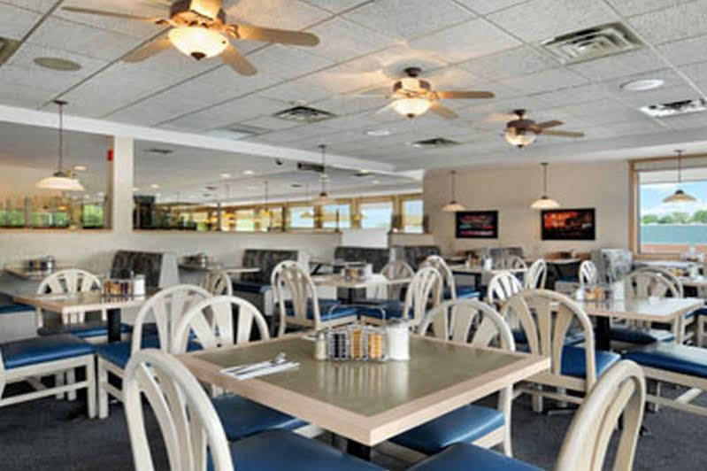 Days Inn By Wyndham Niagara Falls Lundys Lane エクステリア 写真