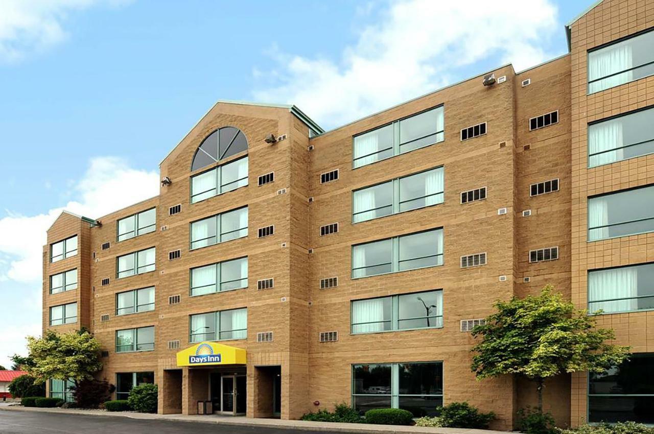 Days Inn By Wyndham Niagara Falls Lundys Lane エクステリア 写真