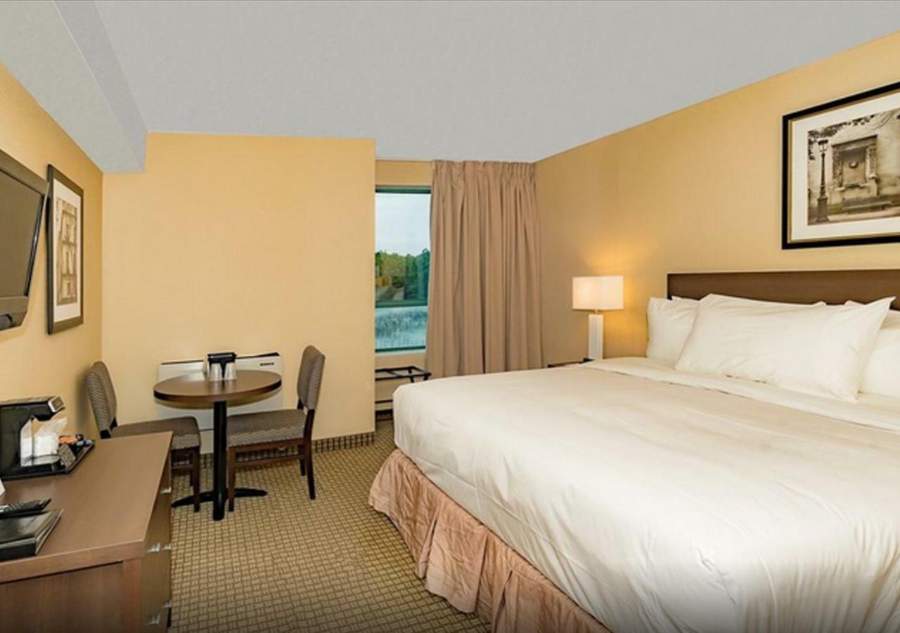 Days Inn By Wyndham Niagara Falls Lundys Lane エクステリア 写真