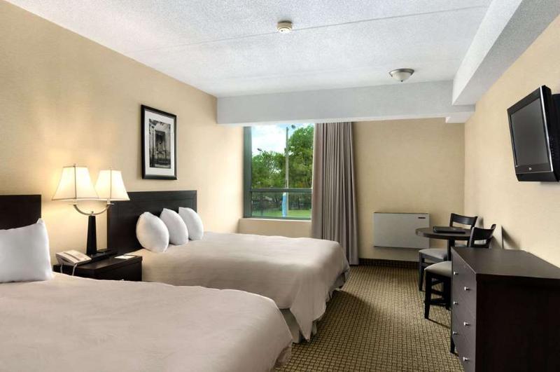 Days Inn By Wyndham Niagara Falls Lundys Lane エクステリア 写真